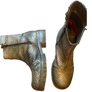 Sabatini Metallic Pewter Boots, leather with little sparkly jewels